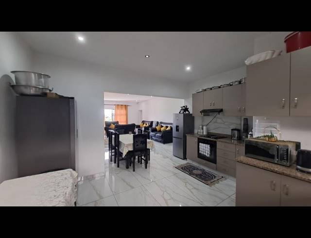 3 BEDROOM PROPERTY TO RENT IN BLUFF